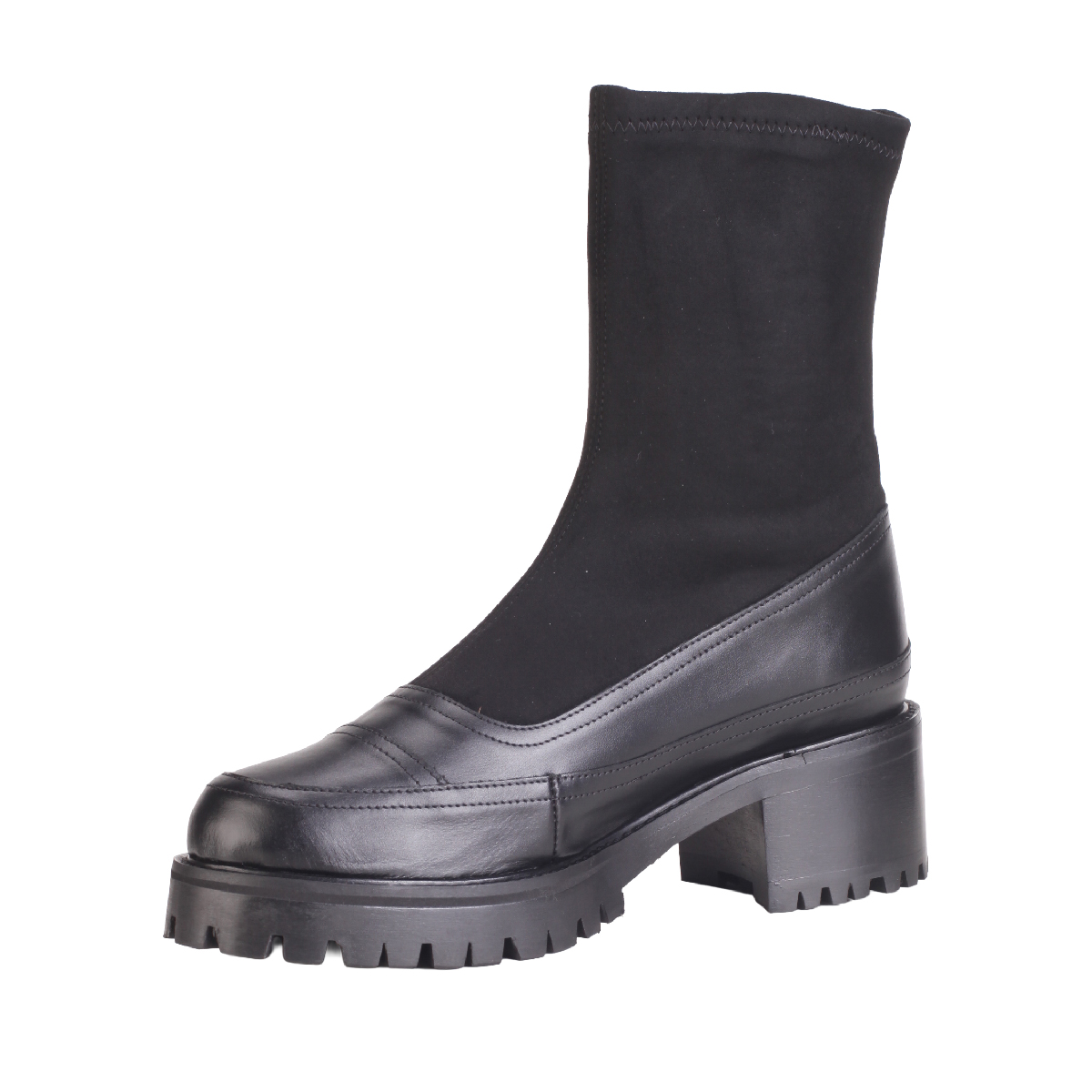  Nicole Saldaña Christina chelsea boot woman 