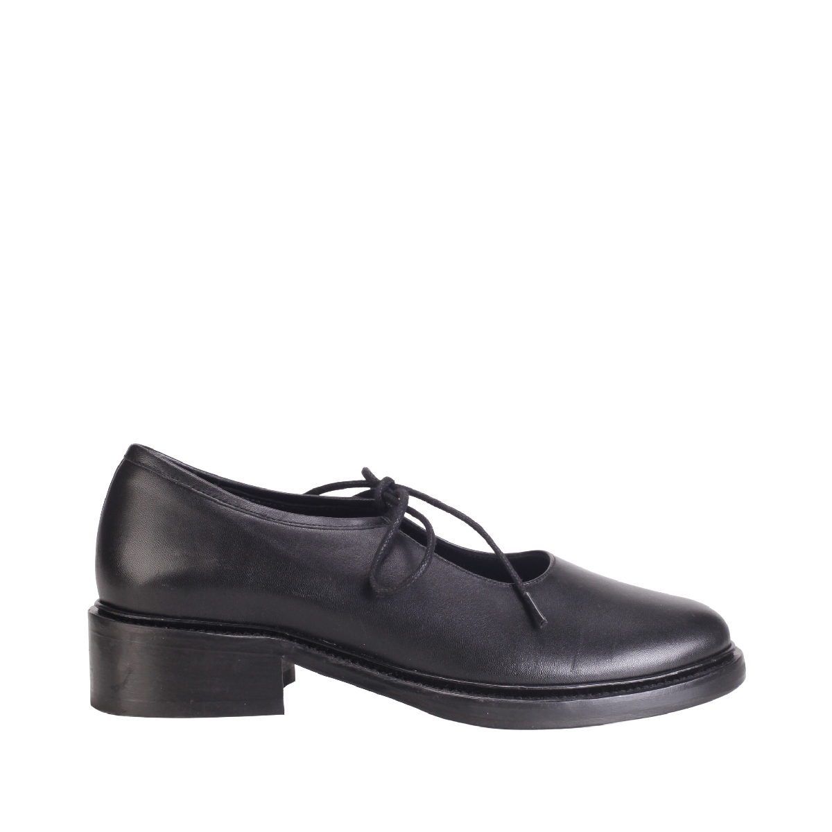 Nicole Saldana fabiana black shoes 