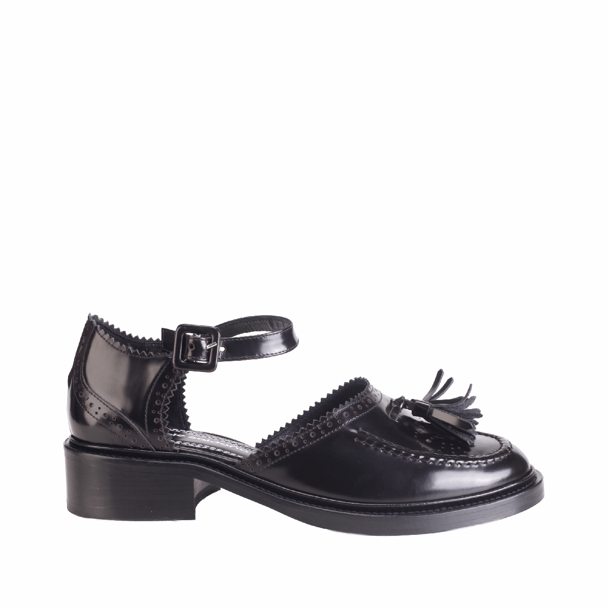  Nicole Saldaña Margaret black brown shoes woman