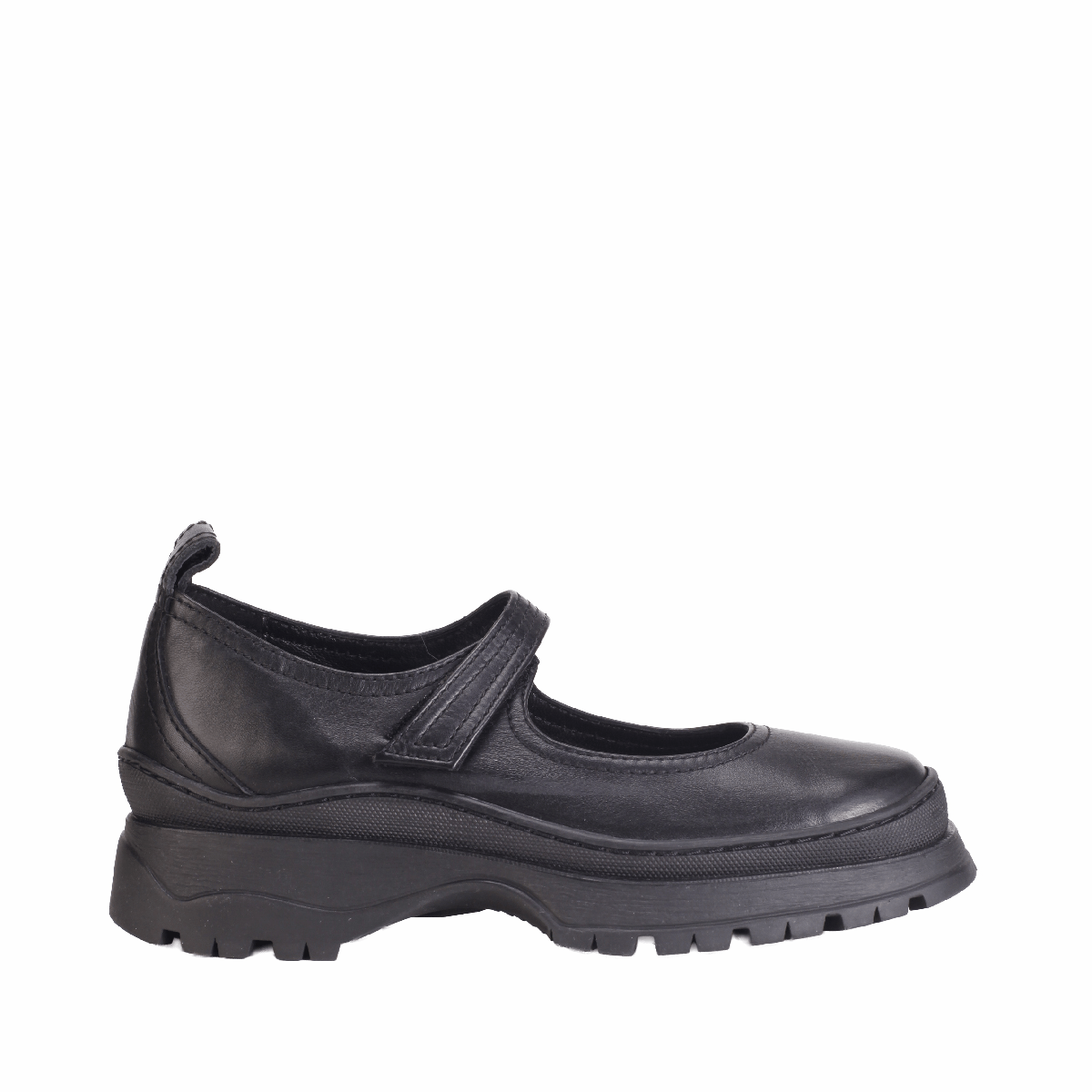  Nicole Saldana Fabiana black shoes