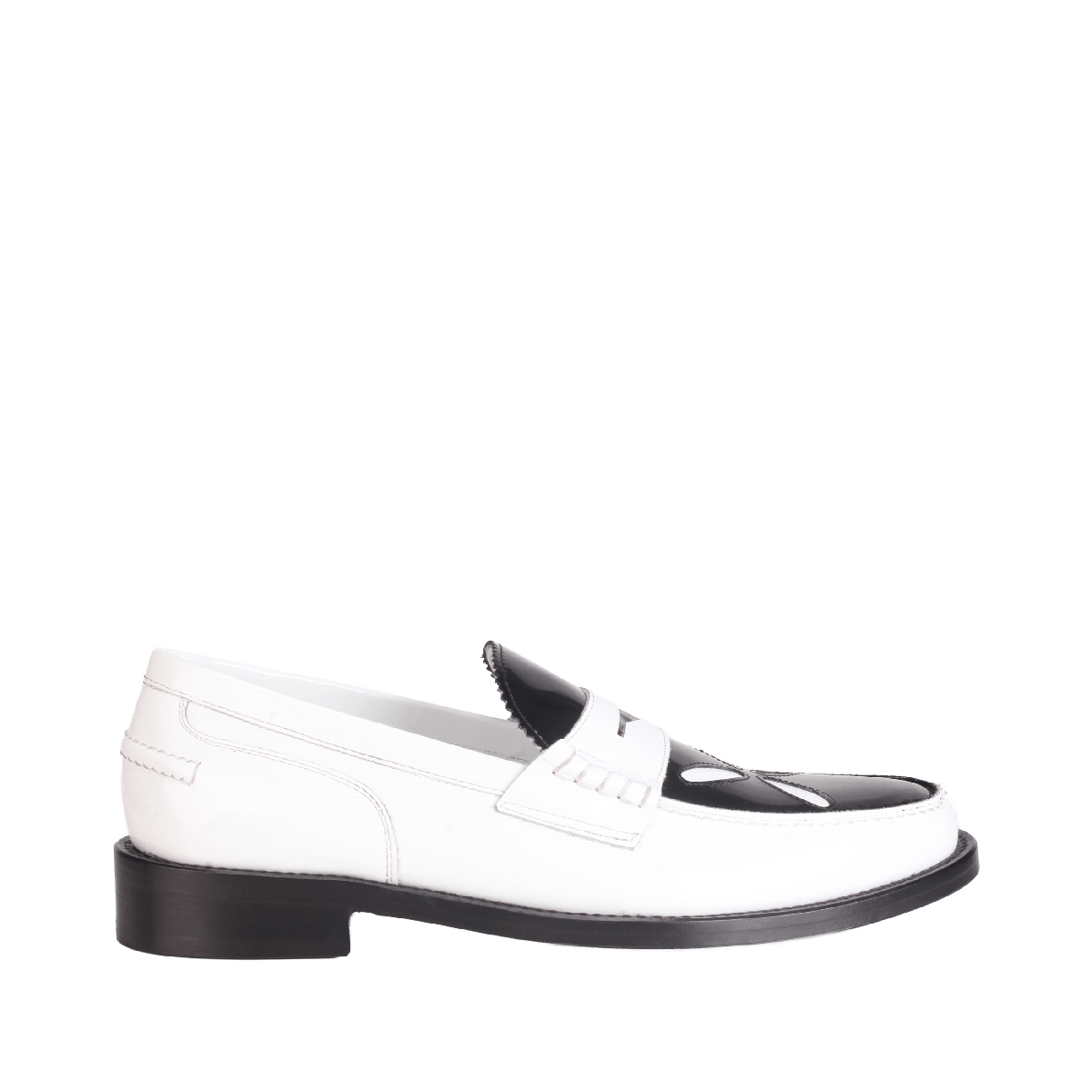 Stefan Cooke black white loafer man 
