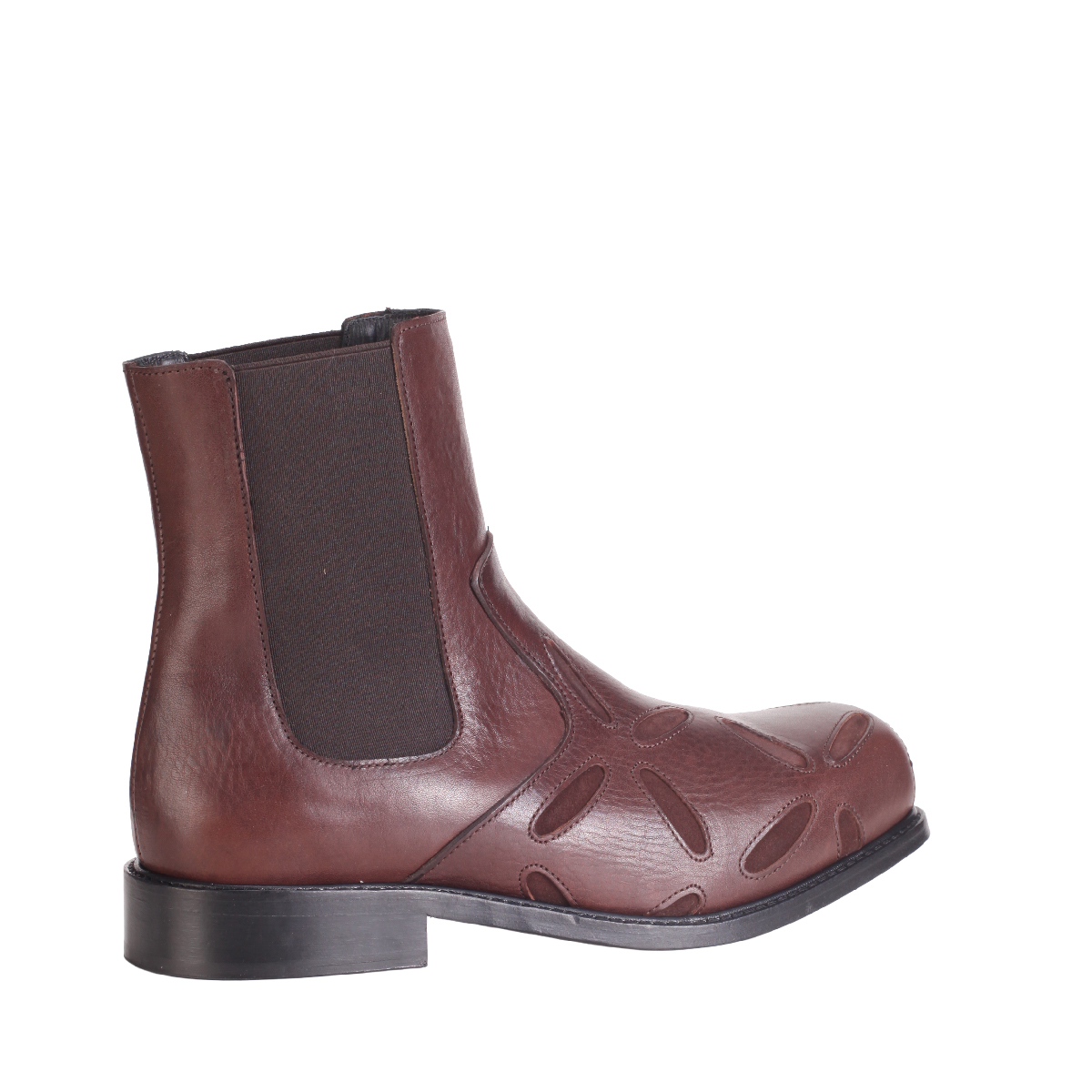Stefan Cooke brown chelsea boots man 