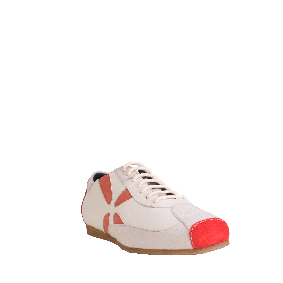  Stefan Cooke white orange shoes man  